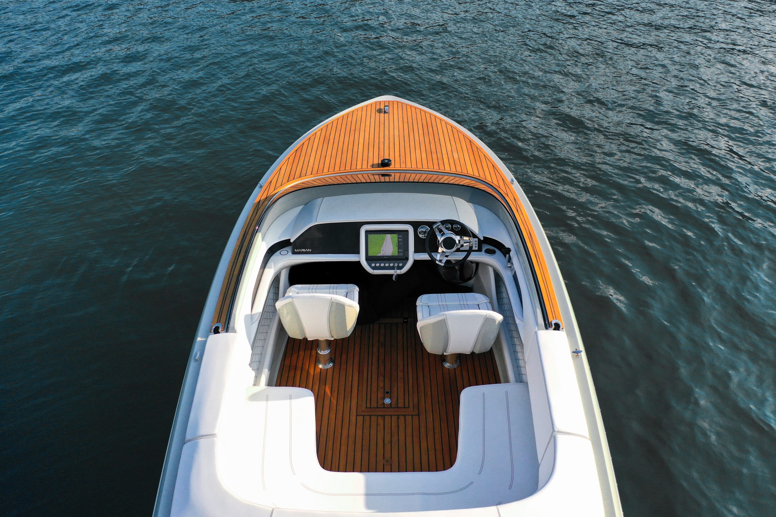 Marian EVO 700 am Steg