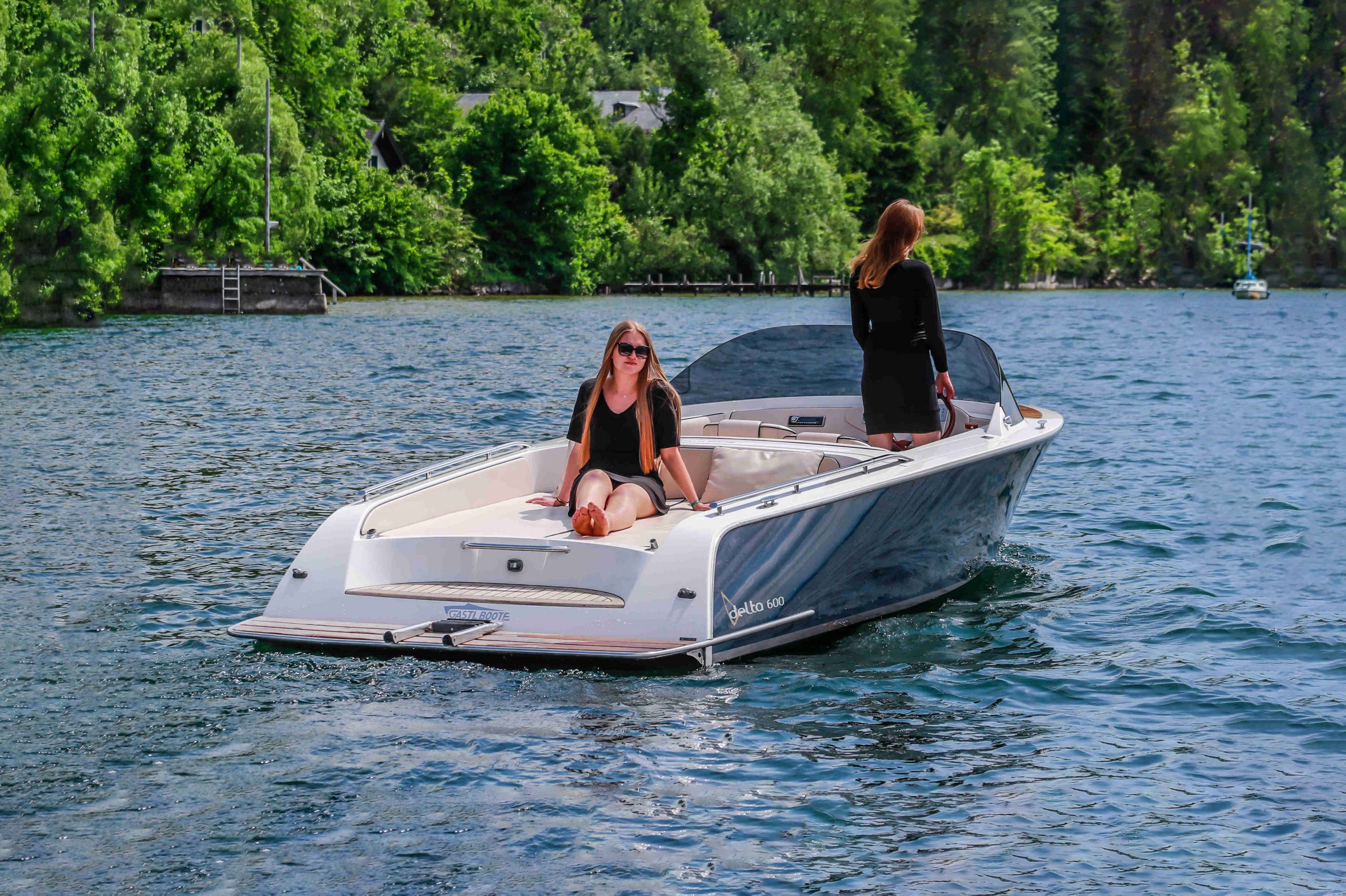 Delta 600 Verleihboot auf dem Wasser