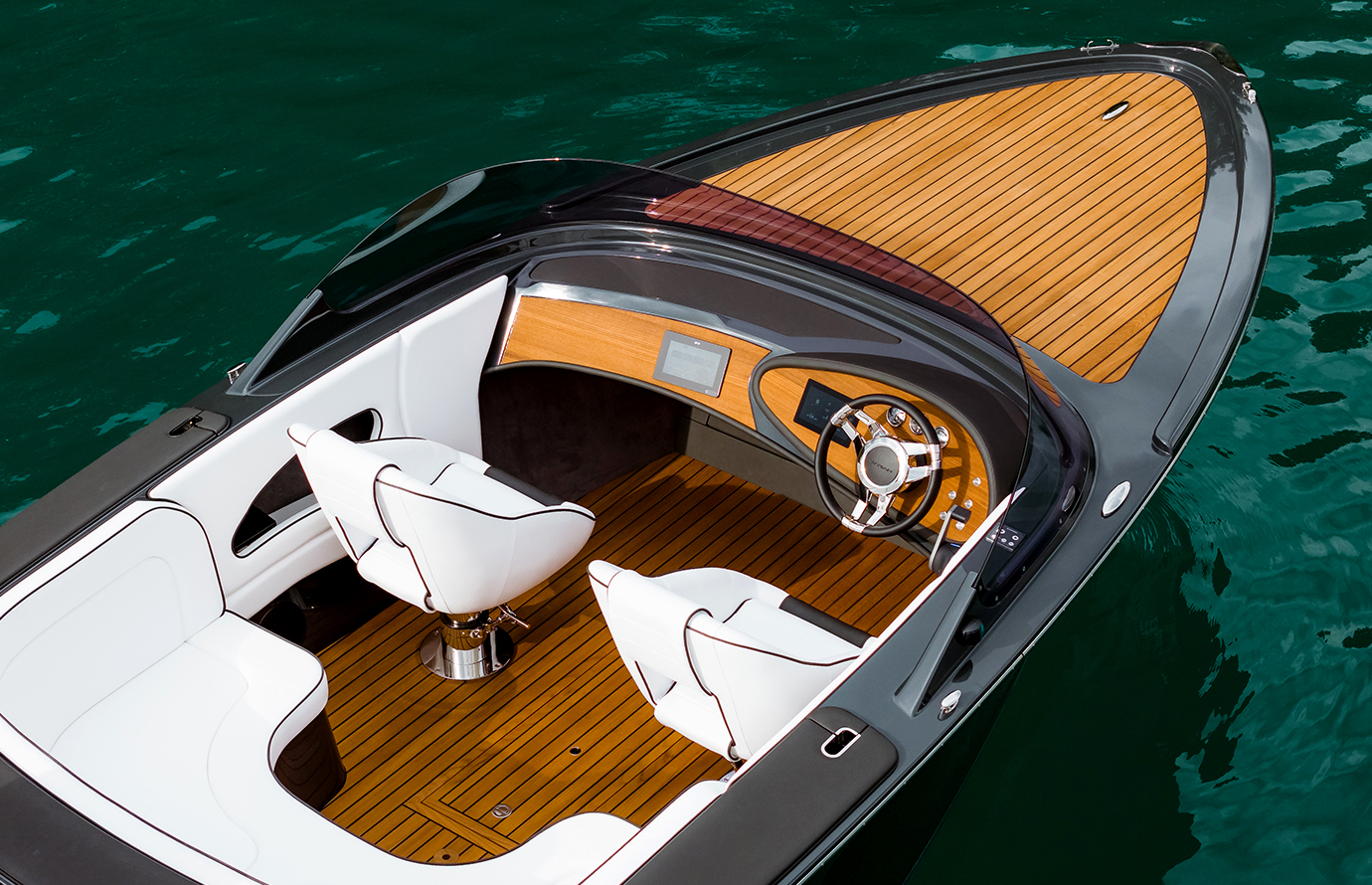 Marian EVO 700 am Steg